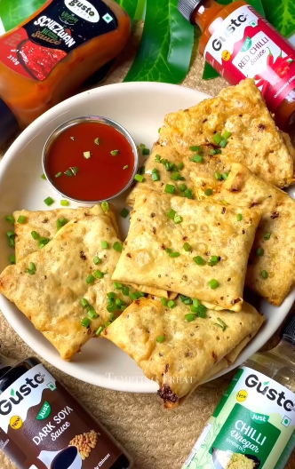 Chinese Samosa Recipe With Papad using Gusto's Schezwan Sauce, Red Chili Sauce, Dark Soya Sauce and Vinegar Sauce